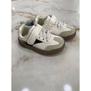 Carter's Toddler Boy sneakers. Brown, tan, Black. Size 7.
